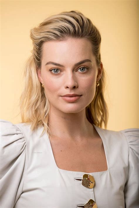 margot robbie pics|Margot robbie hi